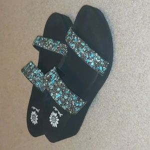 Yellow Box Turquoise Sparkle Wedges Size 10